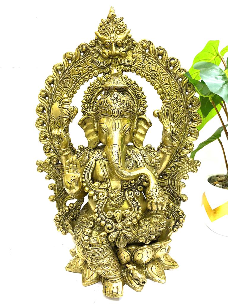 Brass Idol  Auspicious Big Brass Ganesha In Splendid Designs Form Tamrapatra