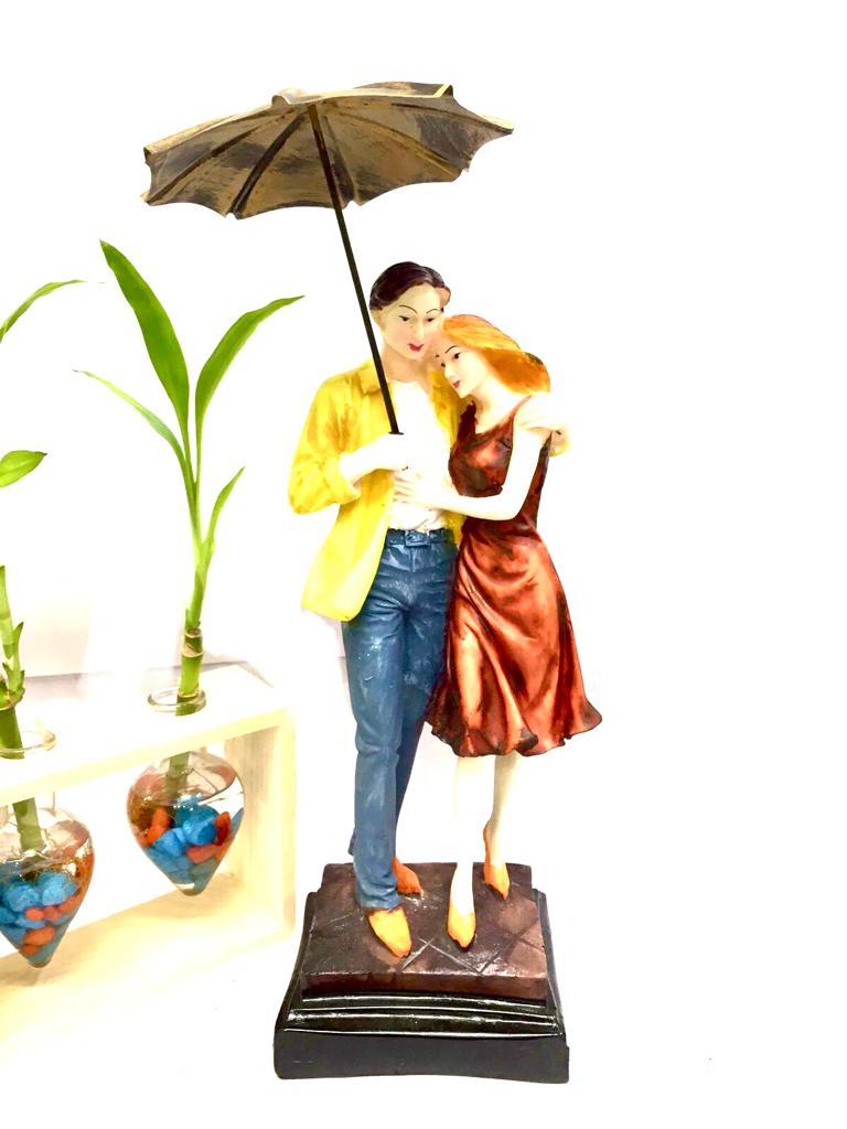 Beautiful Couple Under Umbrella Wedding Gifts Home Décor Ideas Tamrapatra