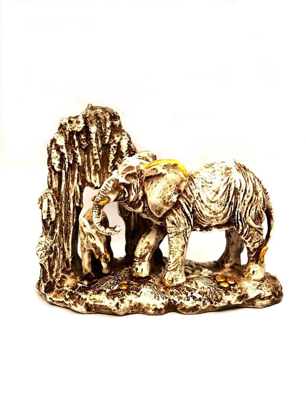 Distinct Figure Of Elephant With Baby Resin Art Wholesaler Tamrapatra