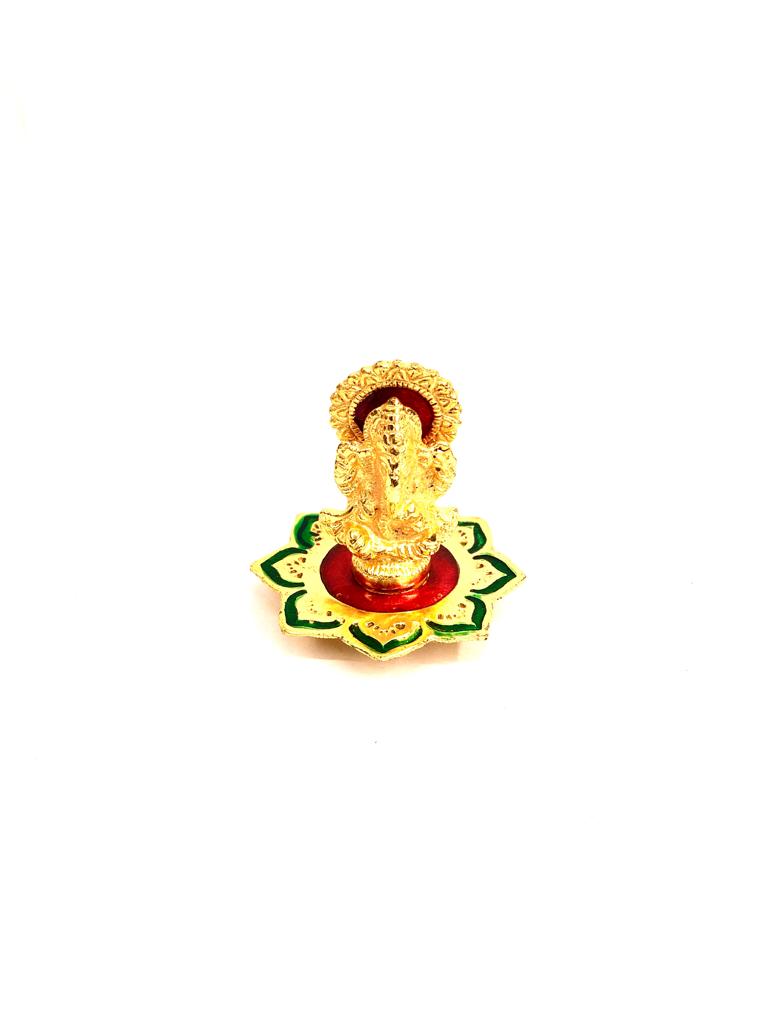Lakshmi Ganesh On Lotus Designed Metal Religious Arts & Crafts Tamrapatra