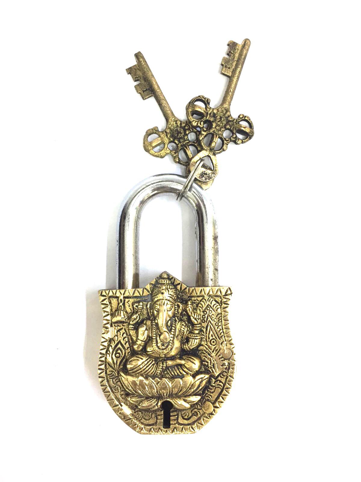 Antique Premium Quality Brass Locks Designed Handicrafts Must Buy Tamrapatra - Tamrapatra