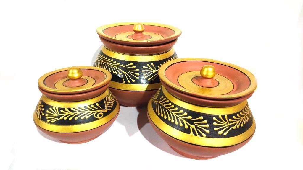 Round Handi Painting Various Size Exclusive Variety Earthenware Pots Tamrapatra