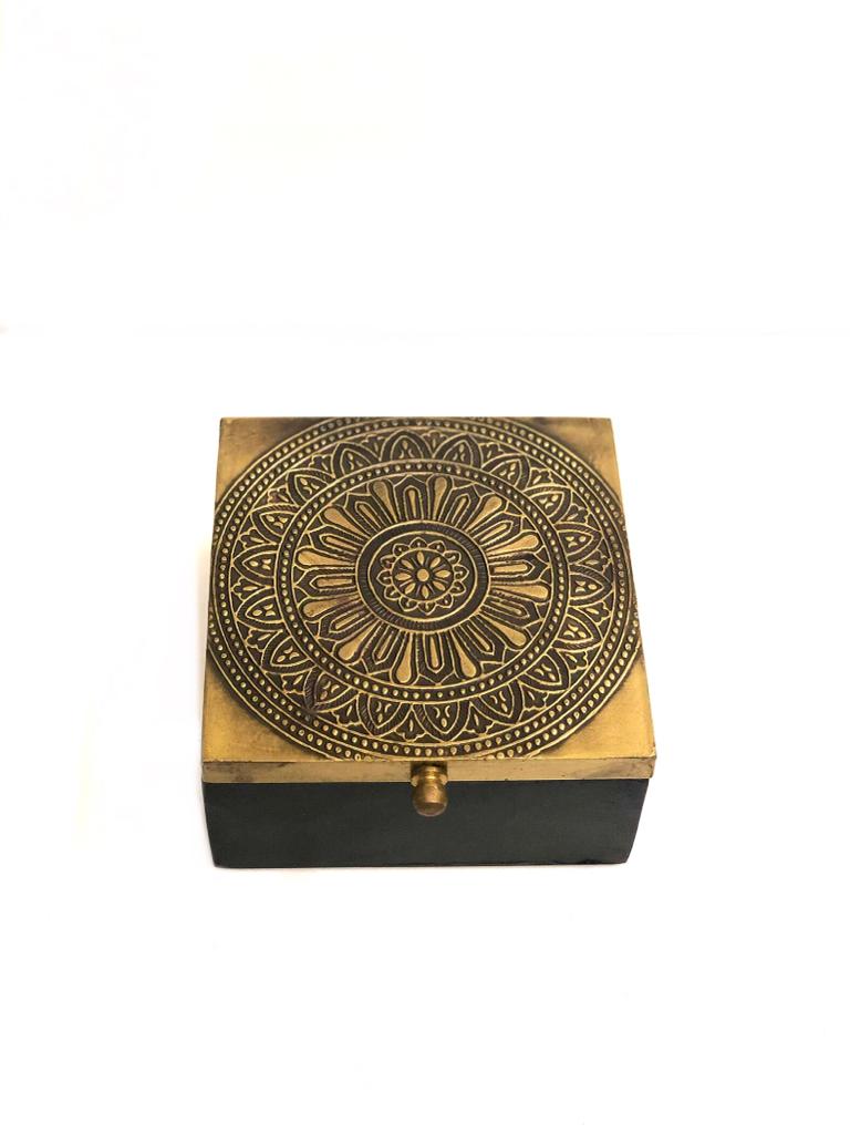 Wooden & Brass Fitting Vintage Set of 6 Tea Coasters In Attractive Box Tamrapatra