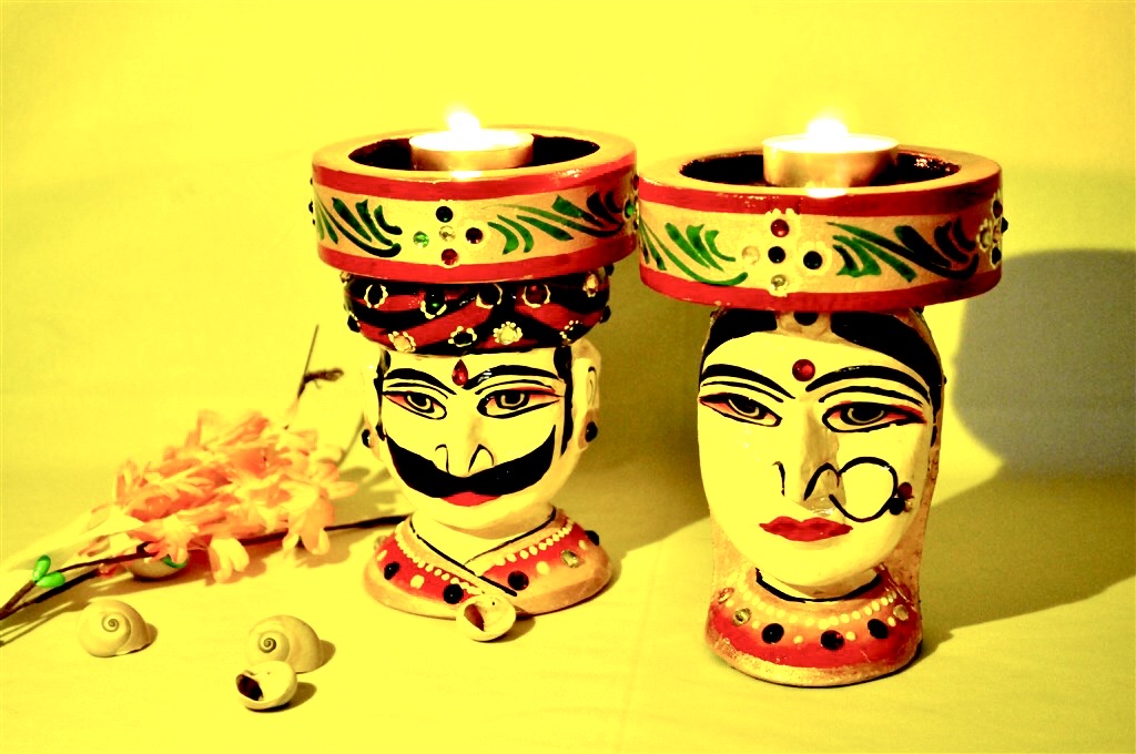 Royal Figure Wooden Hand Painted Tea Light Holder Craft Tamrapatra - Tamrapatra