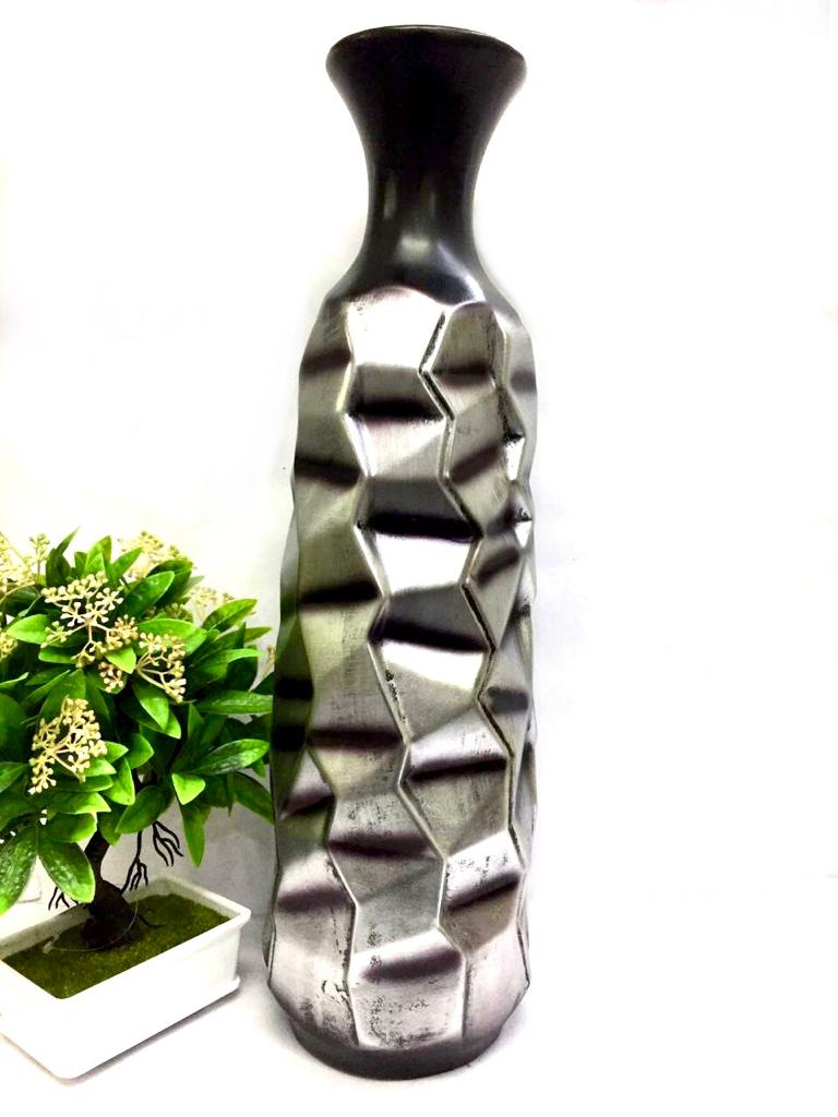 Modern Style Vase Premium Black & Silver Shades Sticks Arrangement Tamrapatra