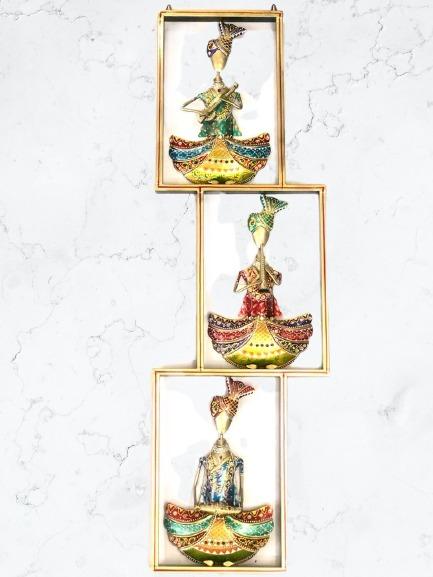 3 Hand Painted Musicians With Classic Zig Zag Style Meta Décor Tamrapatra